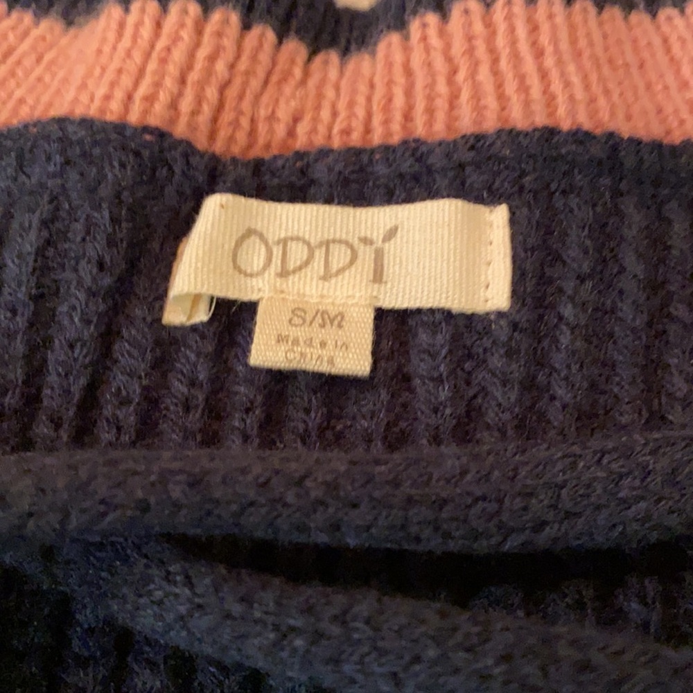 Sweater - Picture 2 of 2